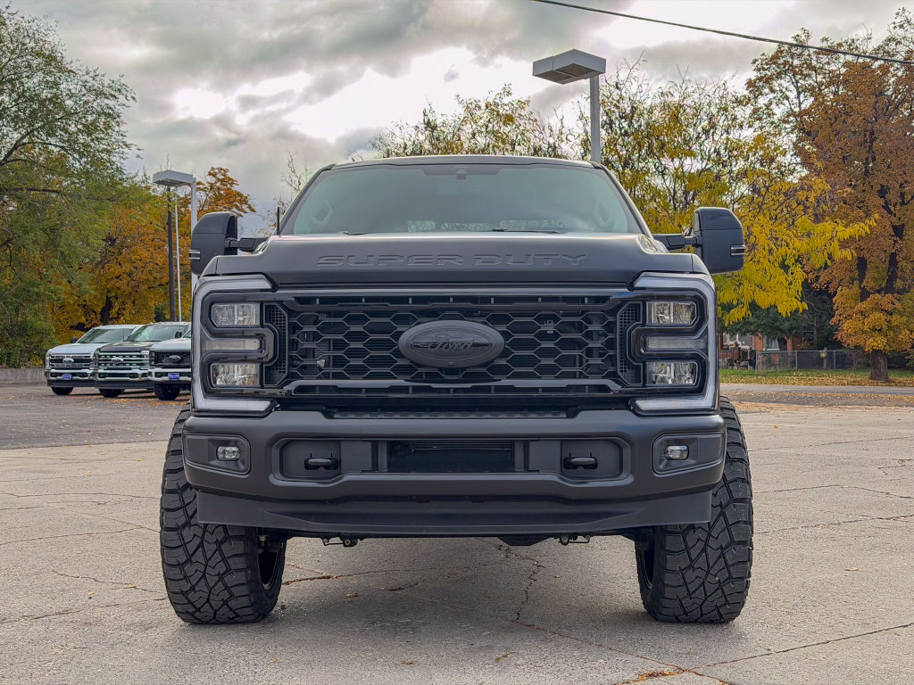 New 2026 Ford F-350SD Lariat Truck Crew Cab