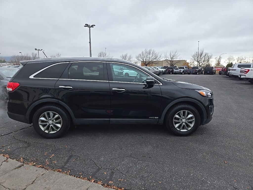 2017 Kia Sorento LX photo 3