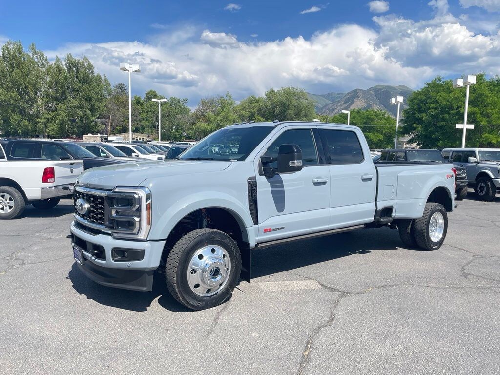 New 2026 Ford F-450SD Platinum Truck Crew Cab