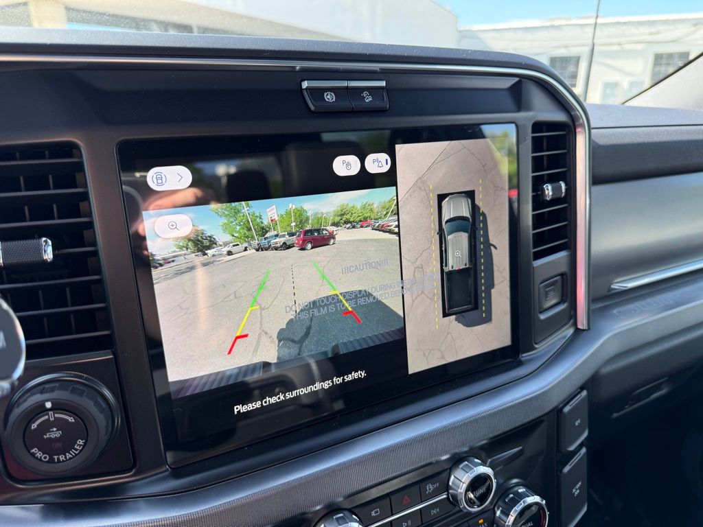 2025 Ford F-350 Super Duty Platinum - Photo 23