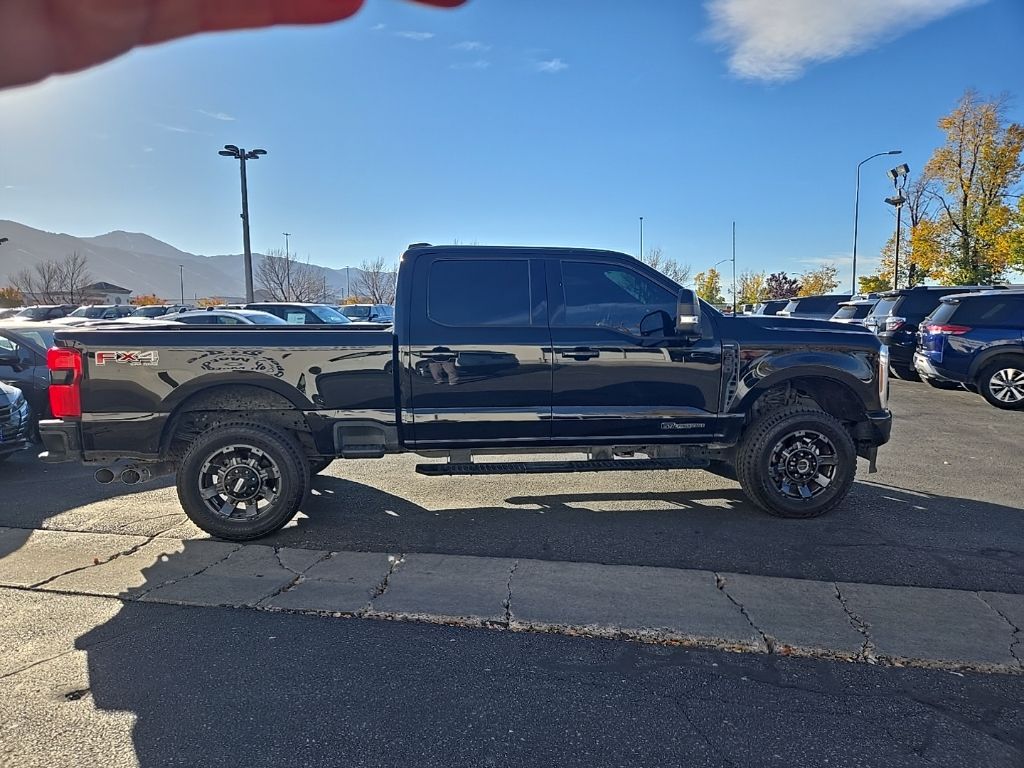 2023 Ford F-350 Lariat photo 4