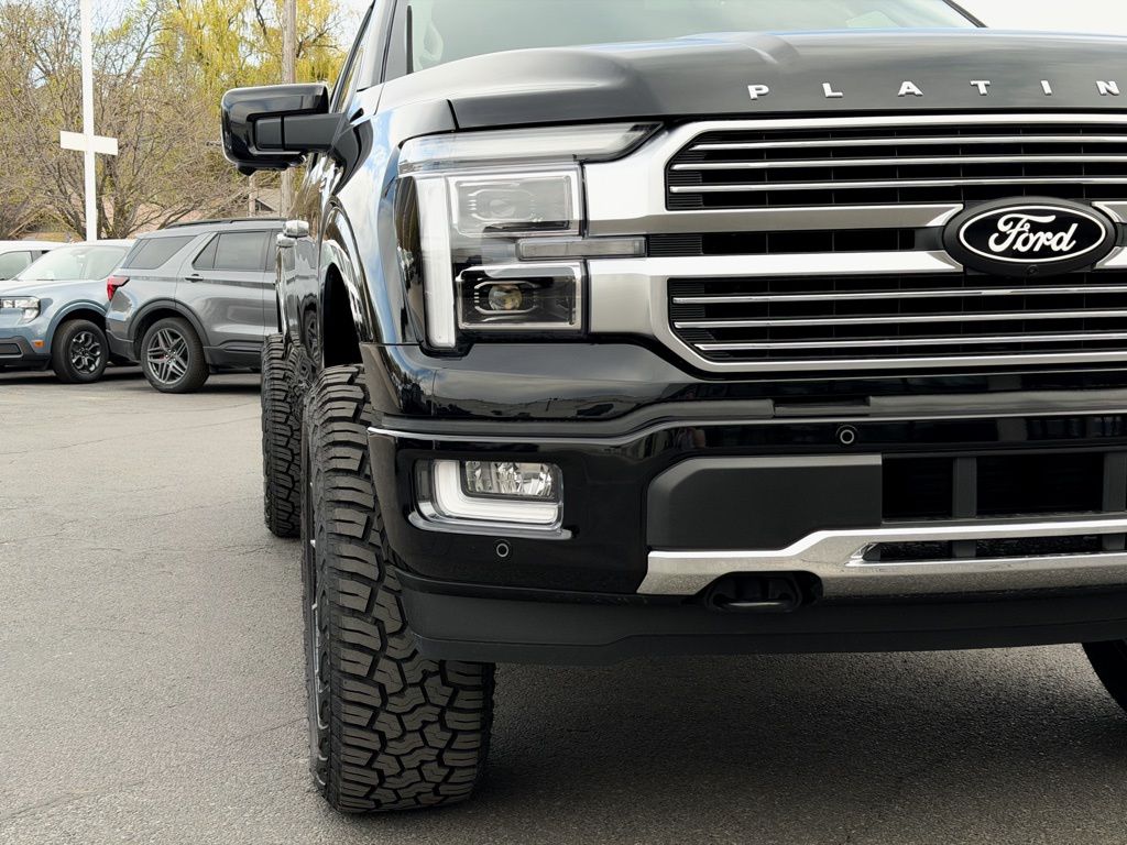 2026 Ford F-150 Platinum - Photo 12