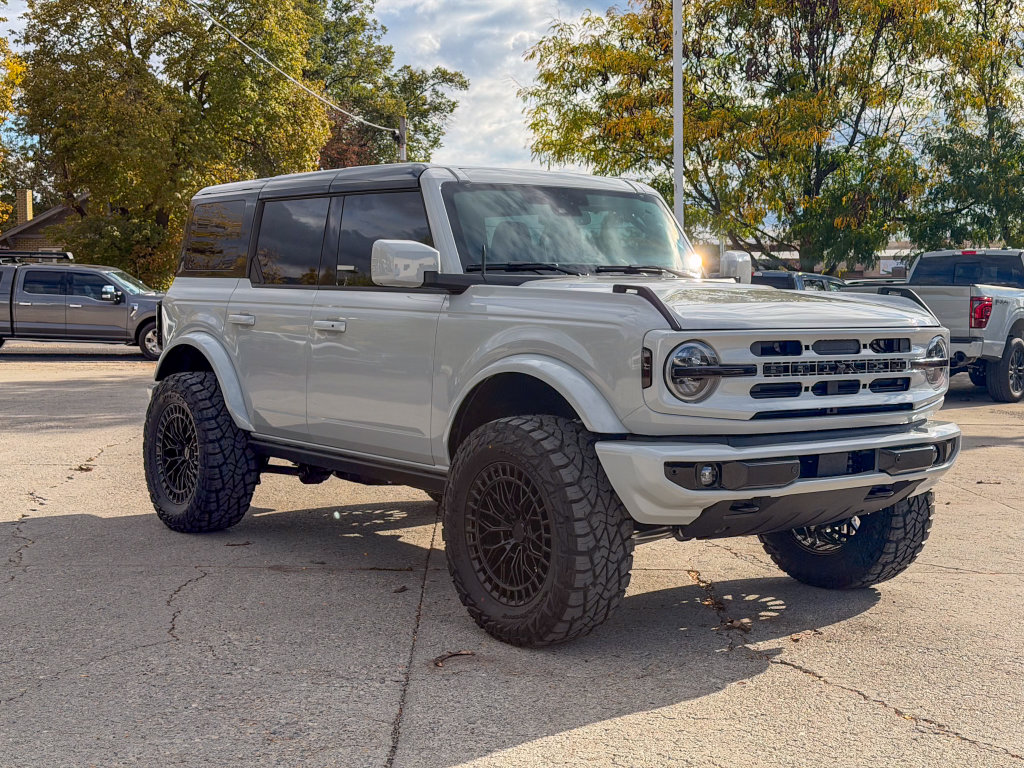 New 2026 Ford Bronco Outer Banks SUV