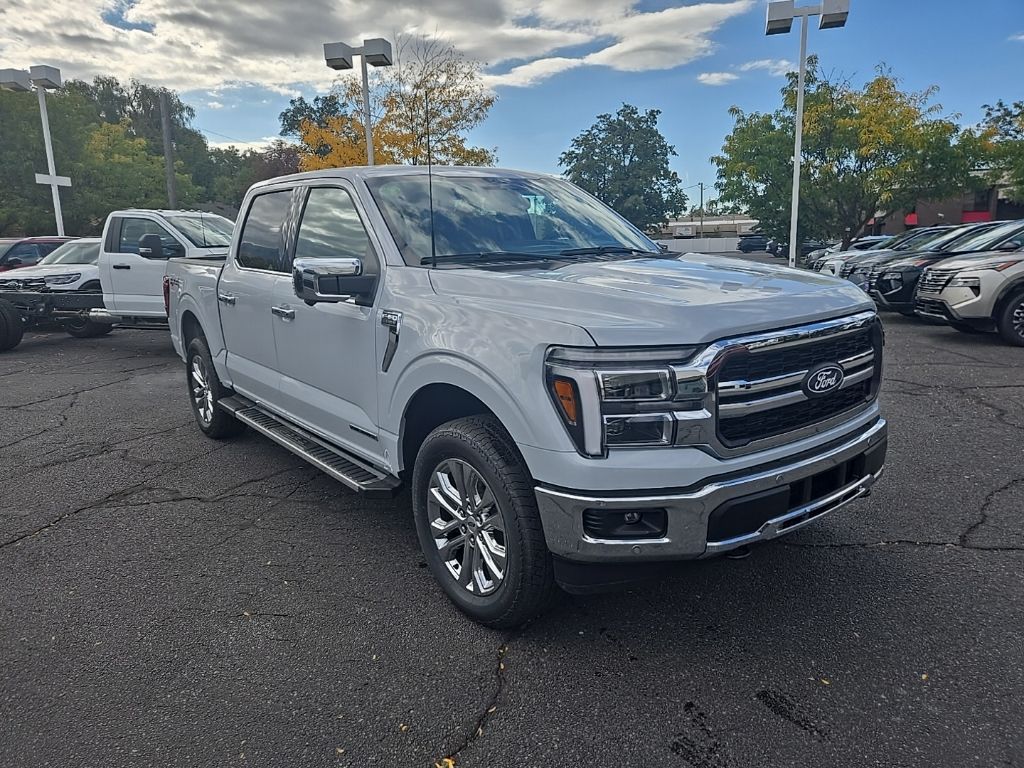 2025 Ford F-150 Lariat photo 2