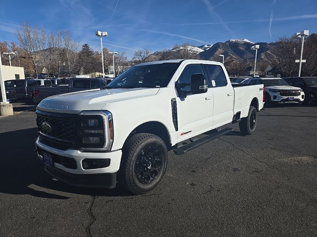 2026 Ford F-350 Super Duty Lariat's photo