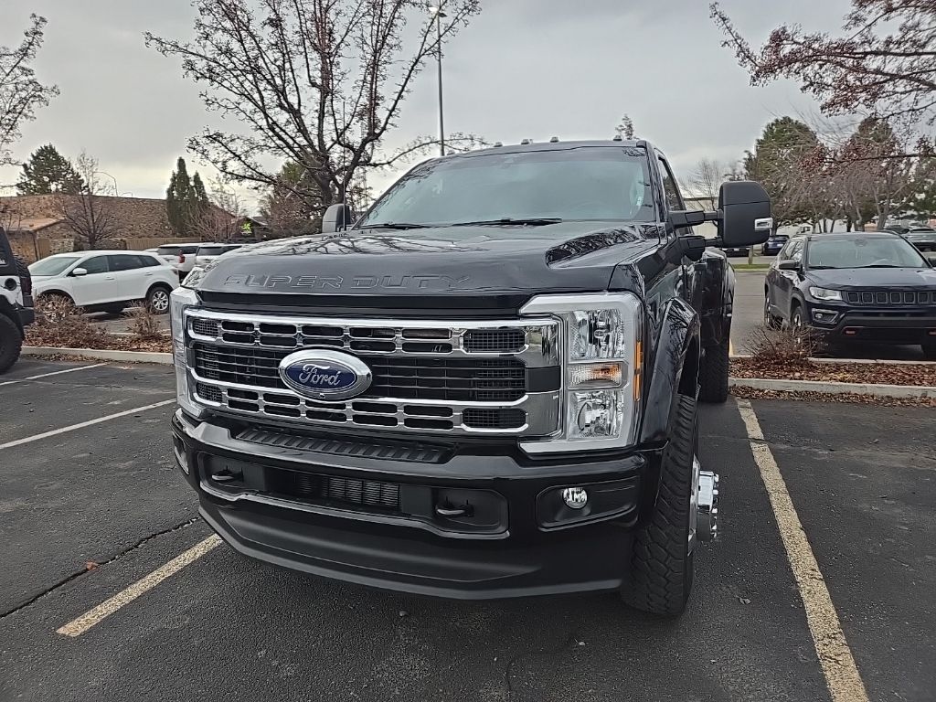 2026 Ford F-450 XLT photo 2