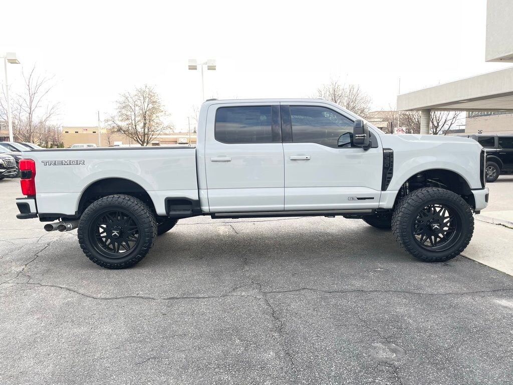 New 2026 Ford F-350SD Platinum Truck Crew Cab