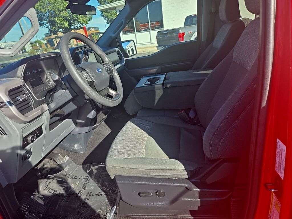 2023 Ford F-150 XLT - Photo 12