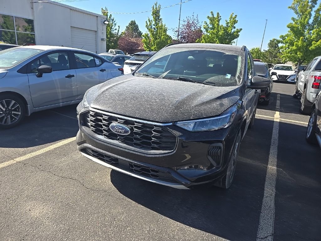 2024 Ford Escape ST-Line photo 3
