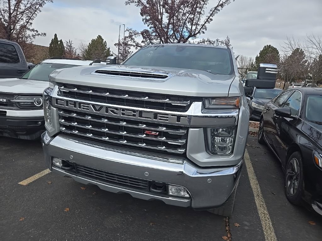 2023 Chevrolet Silverado 3500HD LTZ photo 2