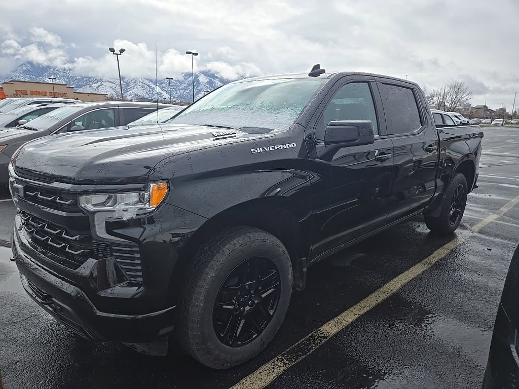 2024 Chevrolet Silverado 1500 RST photo 3