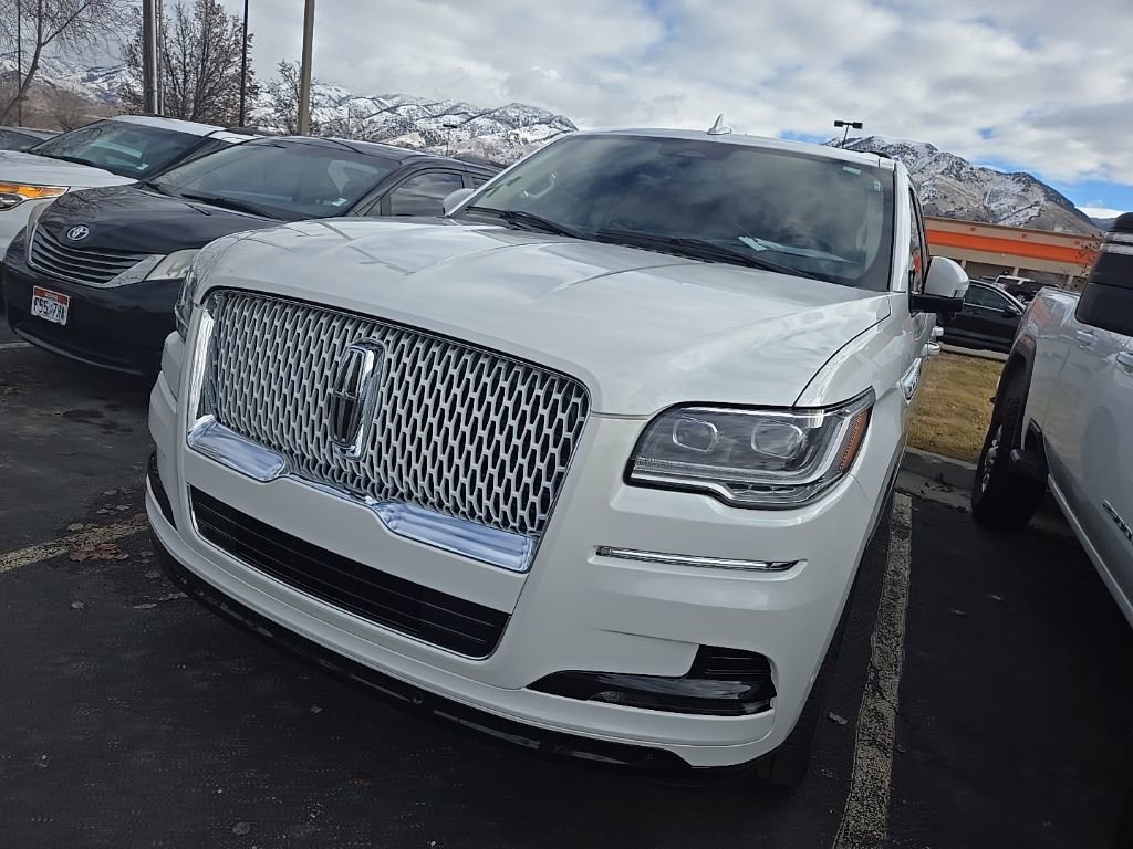 2023 Lincoln Navigator Reserve photo 3