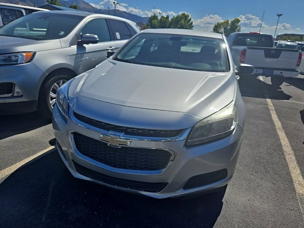 2015 Chevrolet Malibu LS photo 2