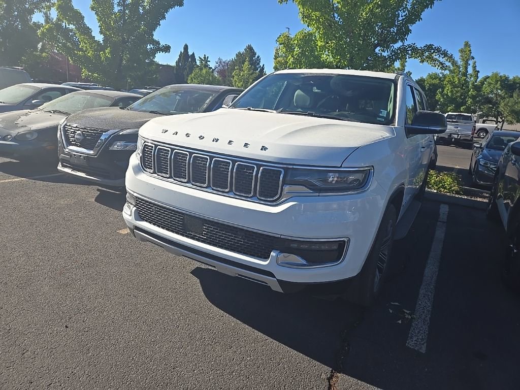 2023 Jeep Wagoneer L Series II photo 3