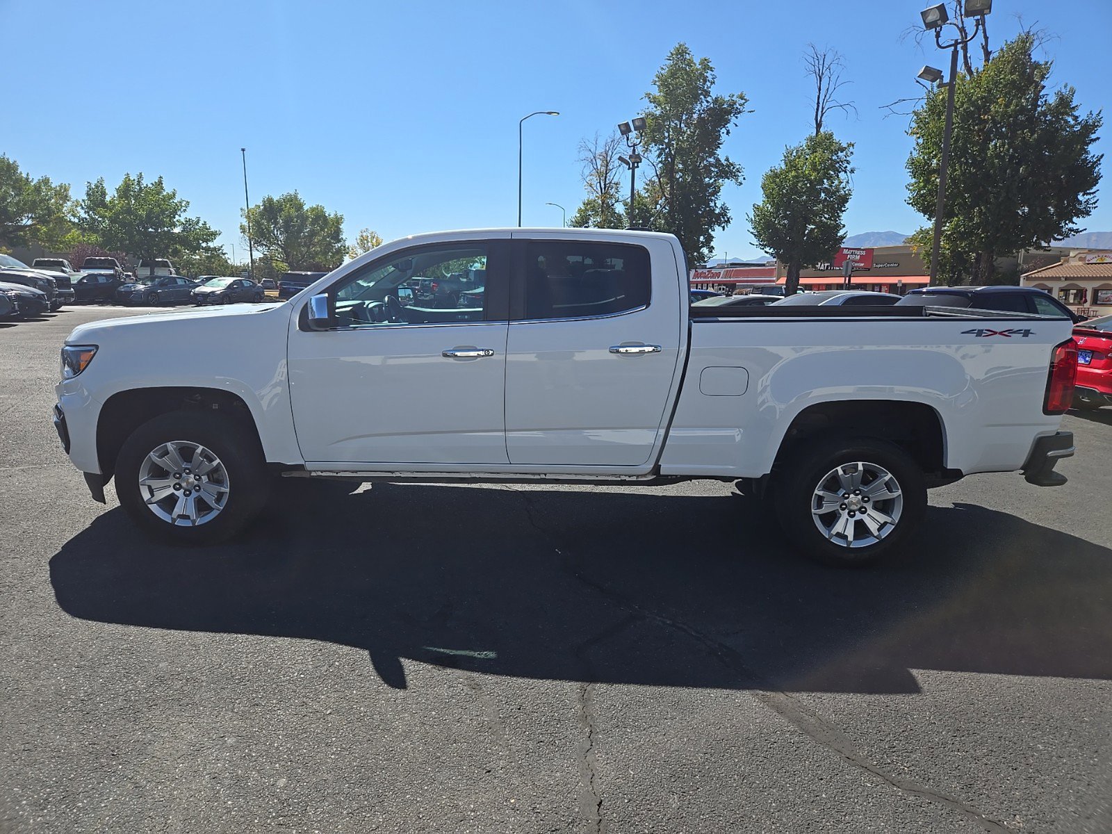 2022 Chevrolet Colorado LT photo 4