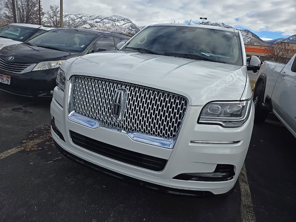 2023 Lincoln Navigator Reserve photo 2