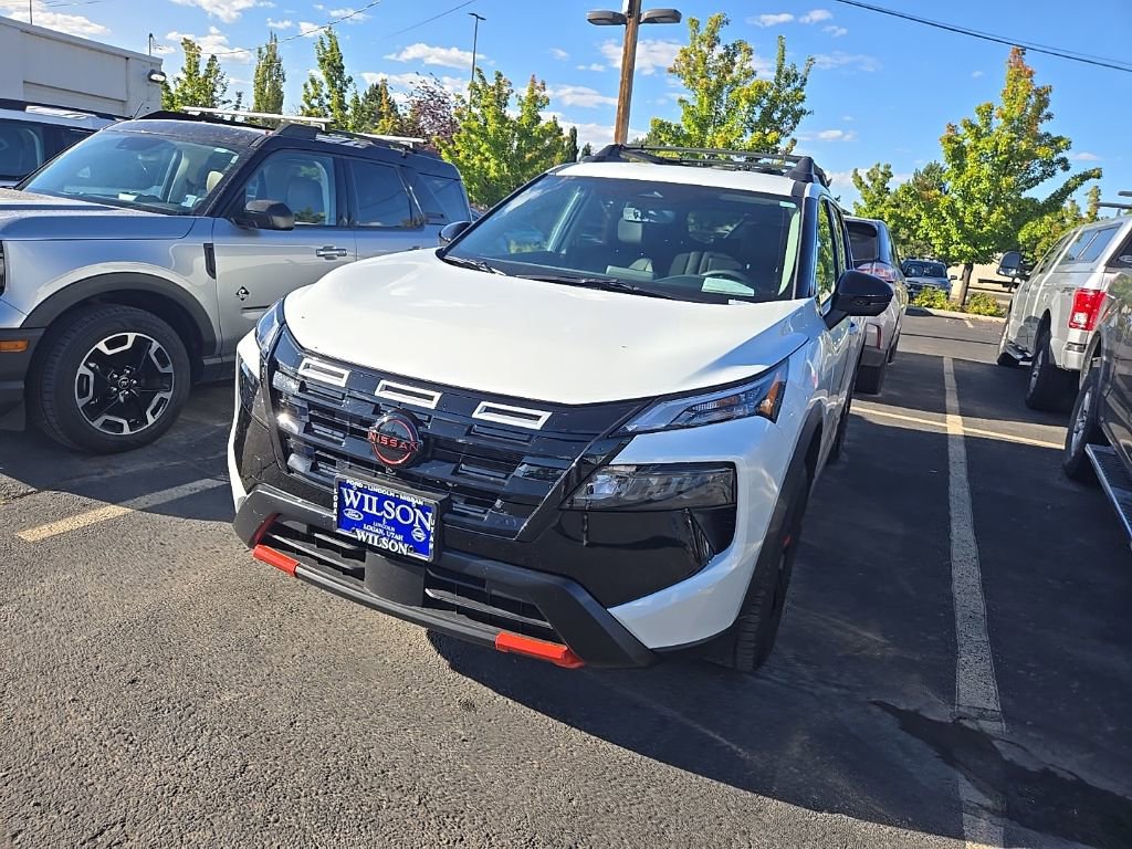 2025 Nissan Rogue photo 3