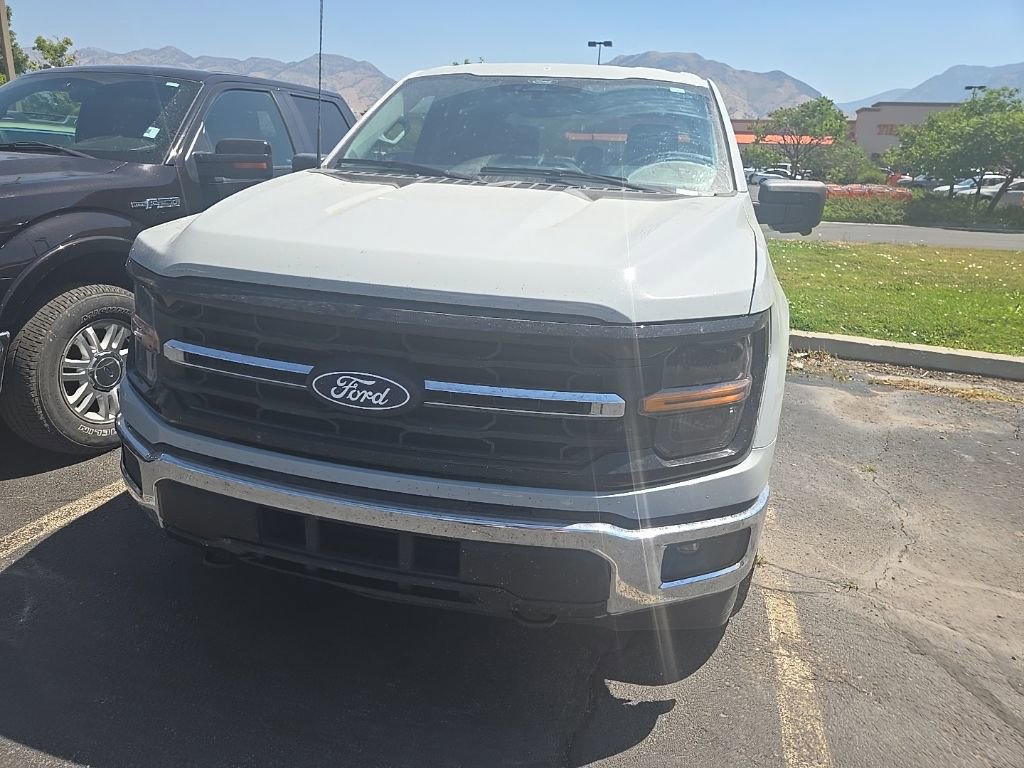 2024 Ford F-150 XLT photo 2