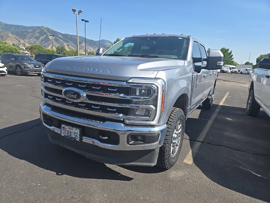 2023 Ford F-350 Lariat photo 3