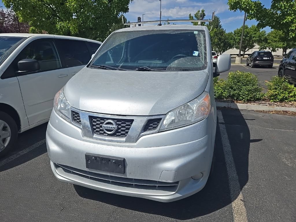 2015 Nissan NV200 S photo 2