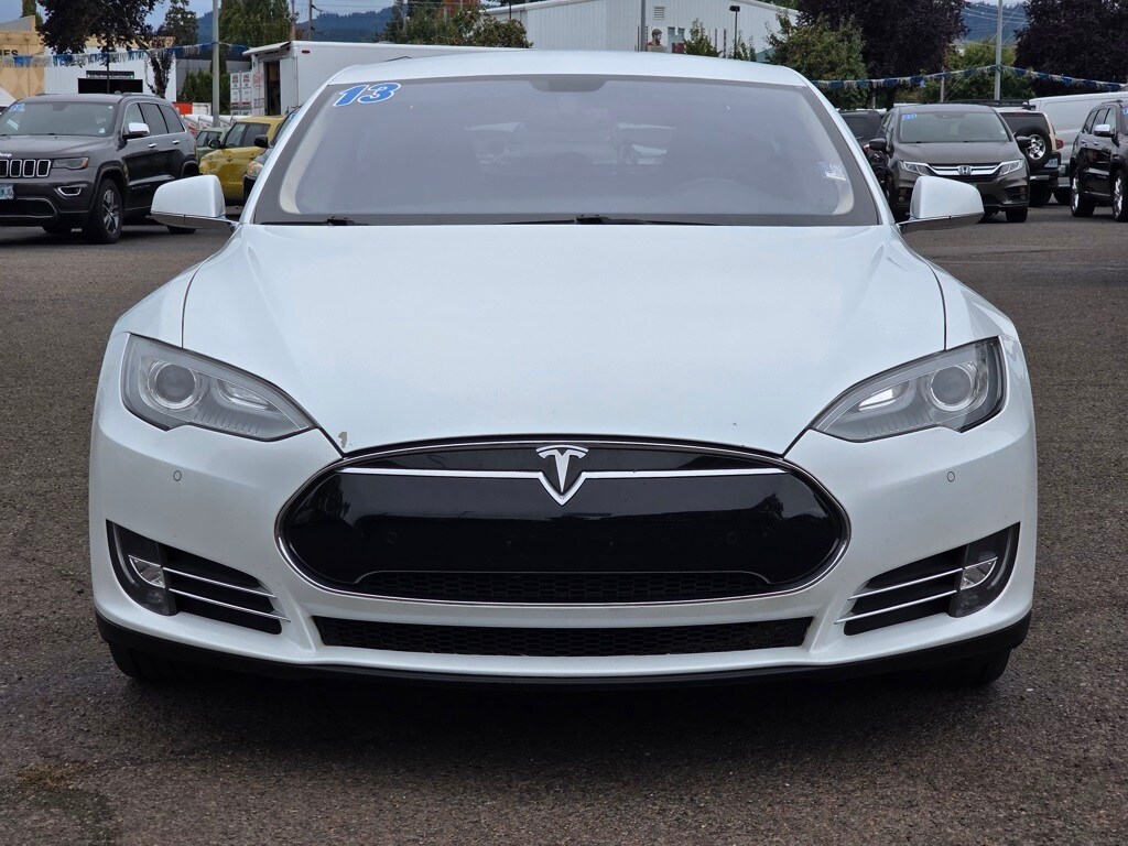 2013 Tesla Model S photo 3