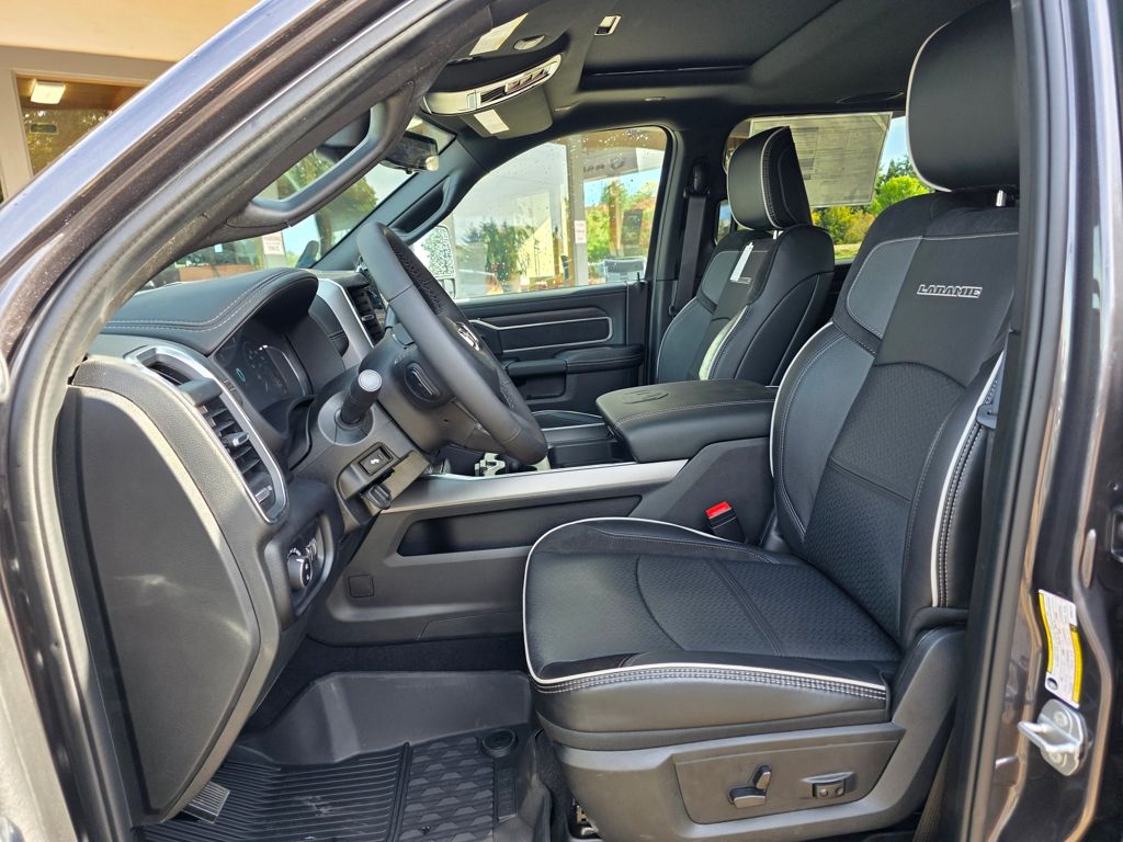 2025 RAM 3500 Laramie - Photo 7