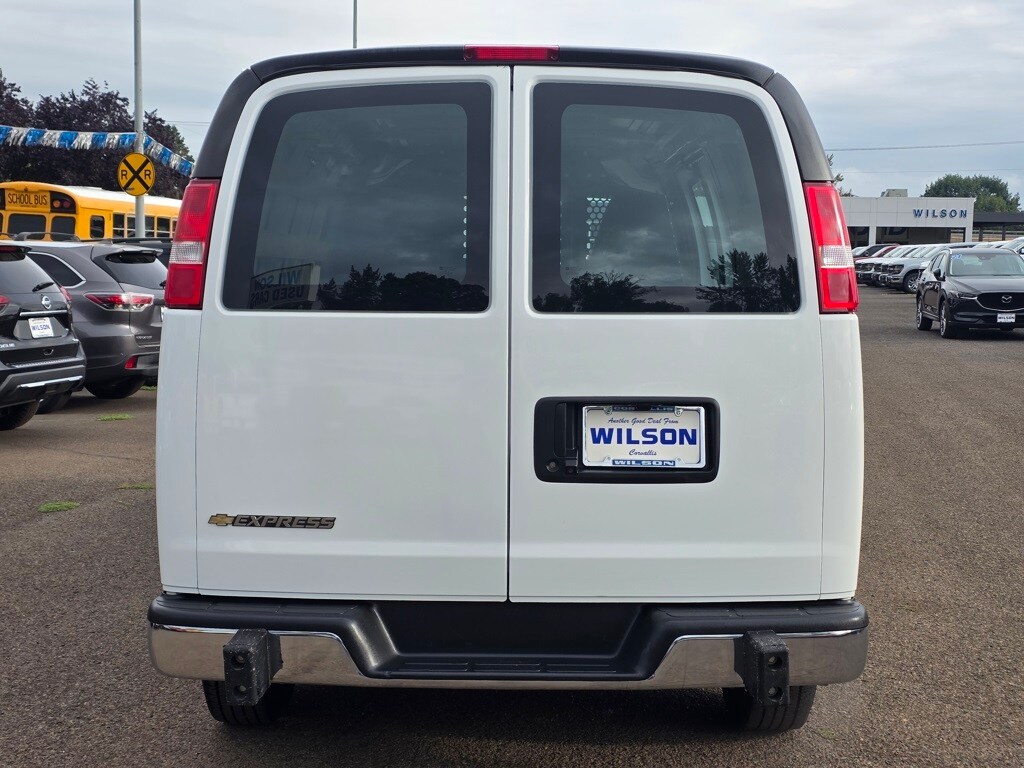2023 Chevrolet Express 2500 Work Cargo Van photo 4