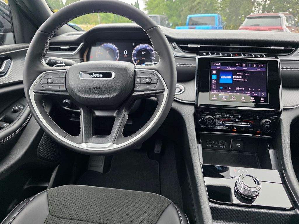2025 Jeep Grand Cherokee Altitude - Photo 11