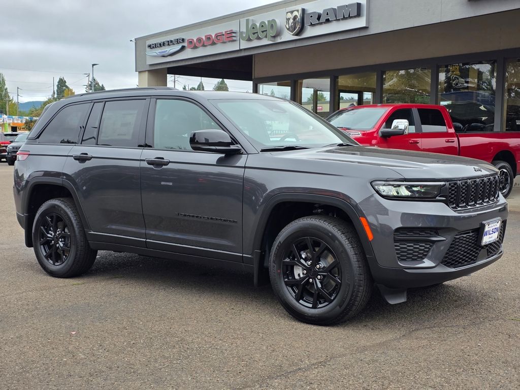 2025 Jeep Grand Cherokee Altitude - Photo 29