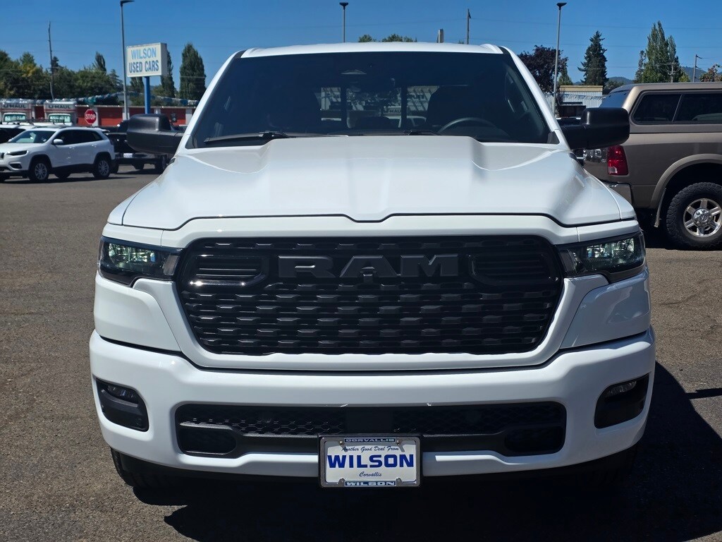 2025 Ram 1500 Tradesman photo 3