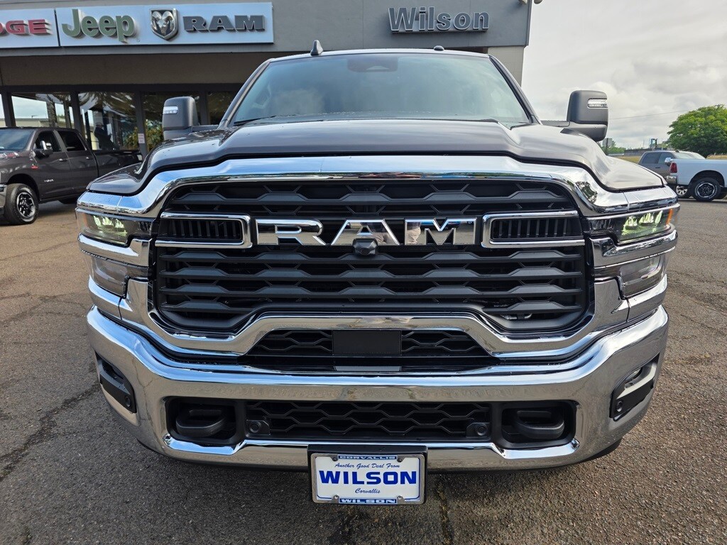 2025 Ram 2500 Big Horn photo 3