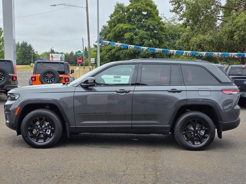 2025 Jeep Grand Cherokee Altitude - Photo 6