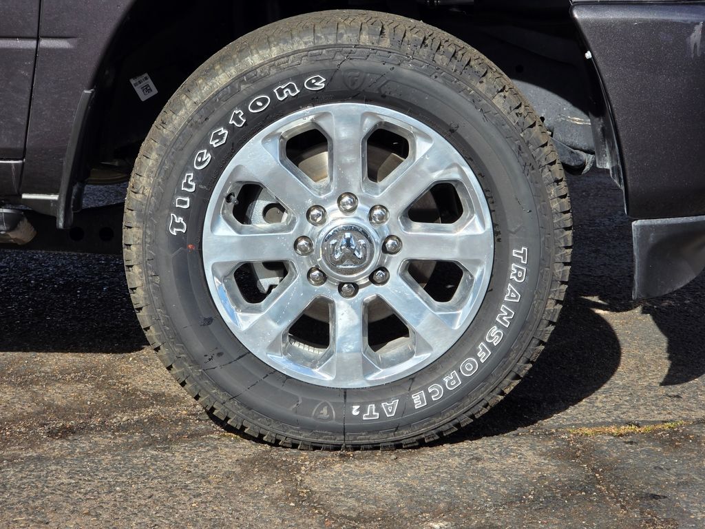 2025 RAM 3500 Laramie - Photo 30