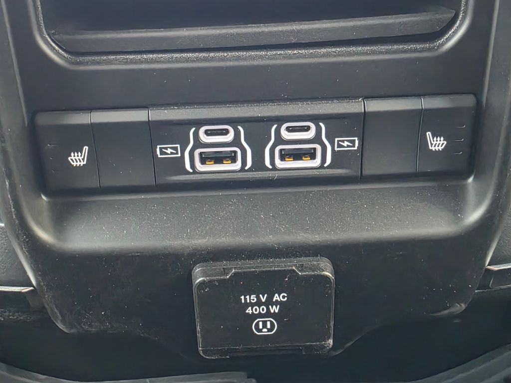 2025 RAM 3500 Laramie - Photo 23