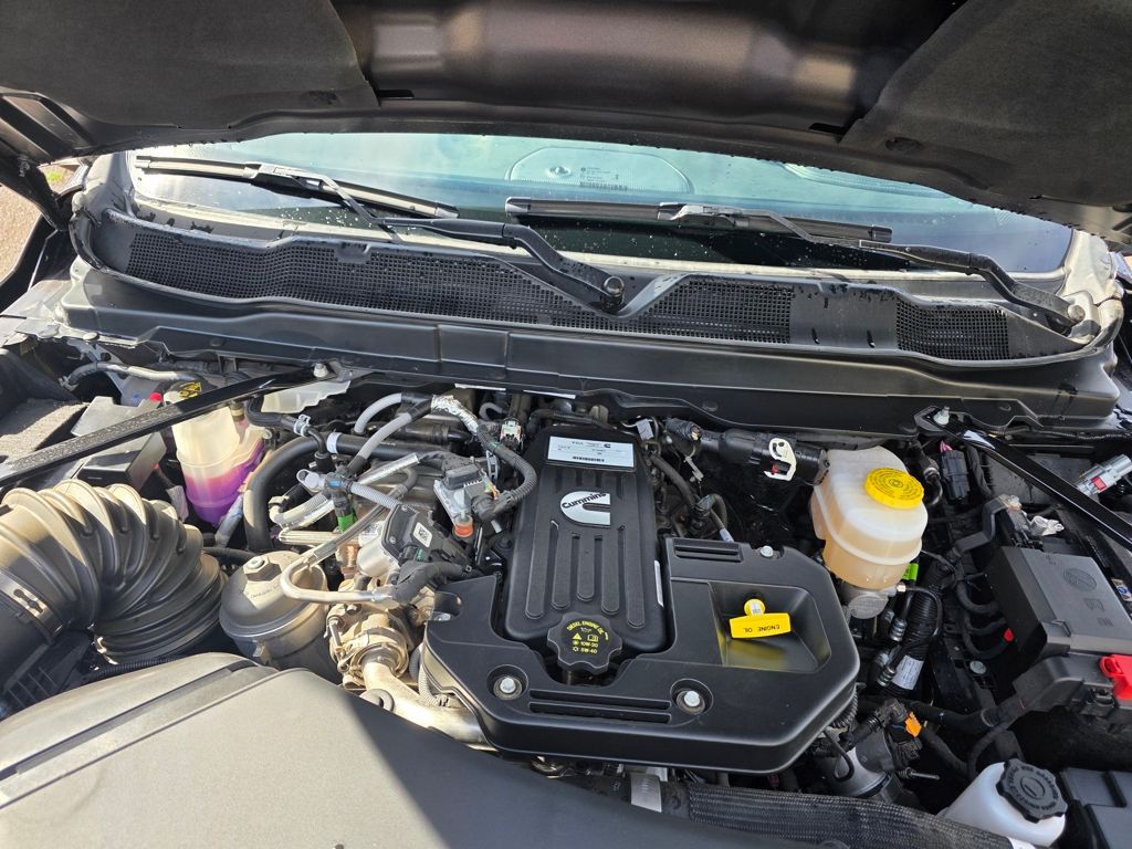 2025 RAM 3500 Laramie - Photo 28