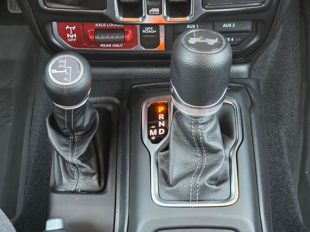 2025 Jeep Wrangler 4-Door Willys - Photo 20