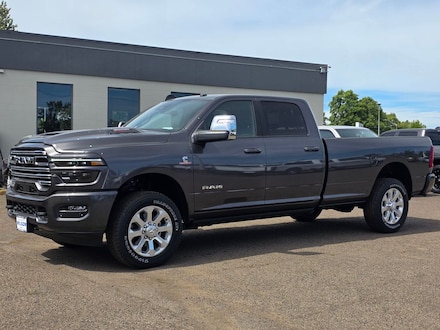 2026 Ram 3500 LARAMIE CREW CAB 4X4 8' BOX Pickup