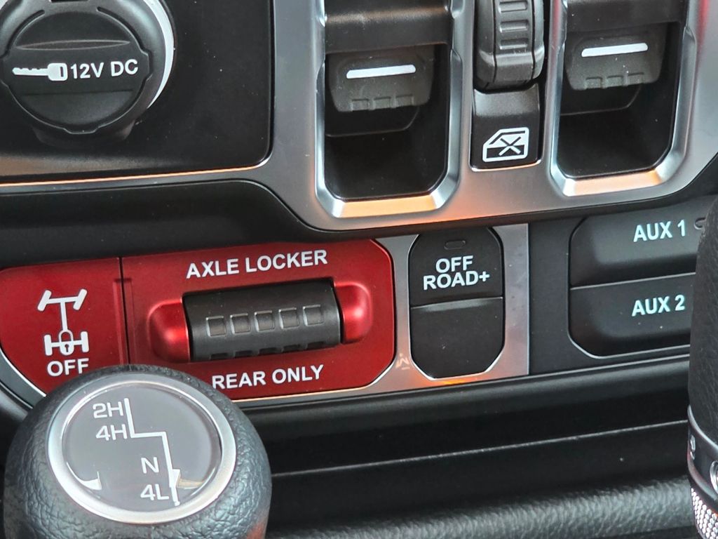2025 Jeep Wrangler 4-Door Willys - Photo 12