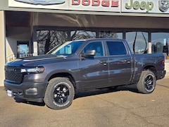 2026 Ram 1500 WARLOCK CREW CAB 4X4 5'7 BOX Pickup