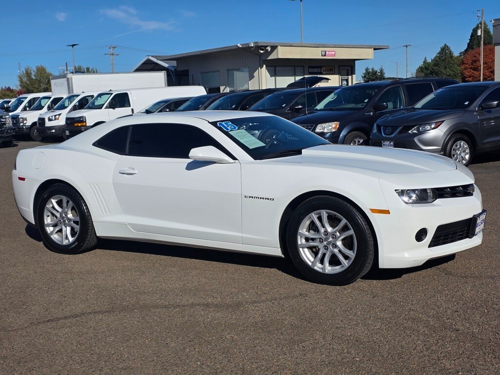 2015 Chevrolet Camaro 1LS photo 2