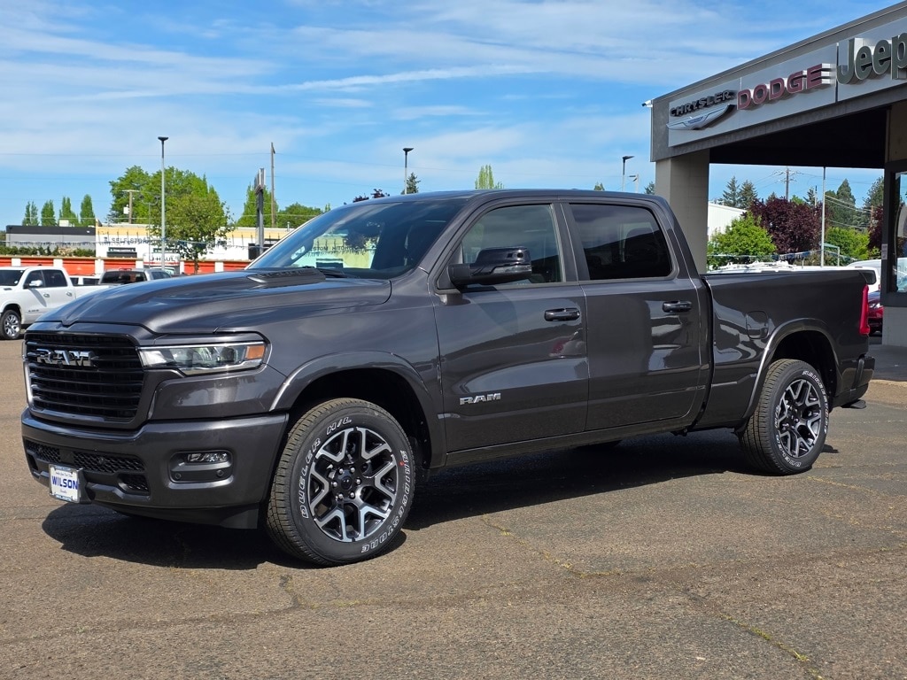 2025 Ram 1500 LARAMIE CREW CAB 4X4 6'4 BOX