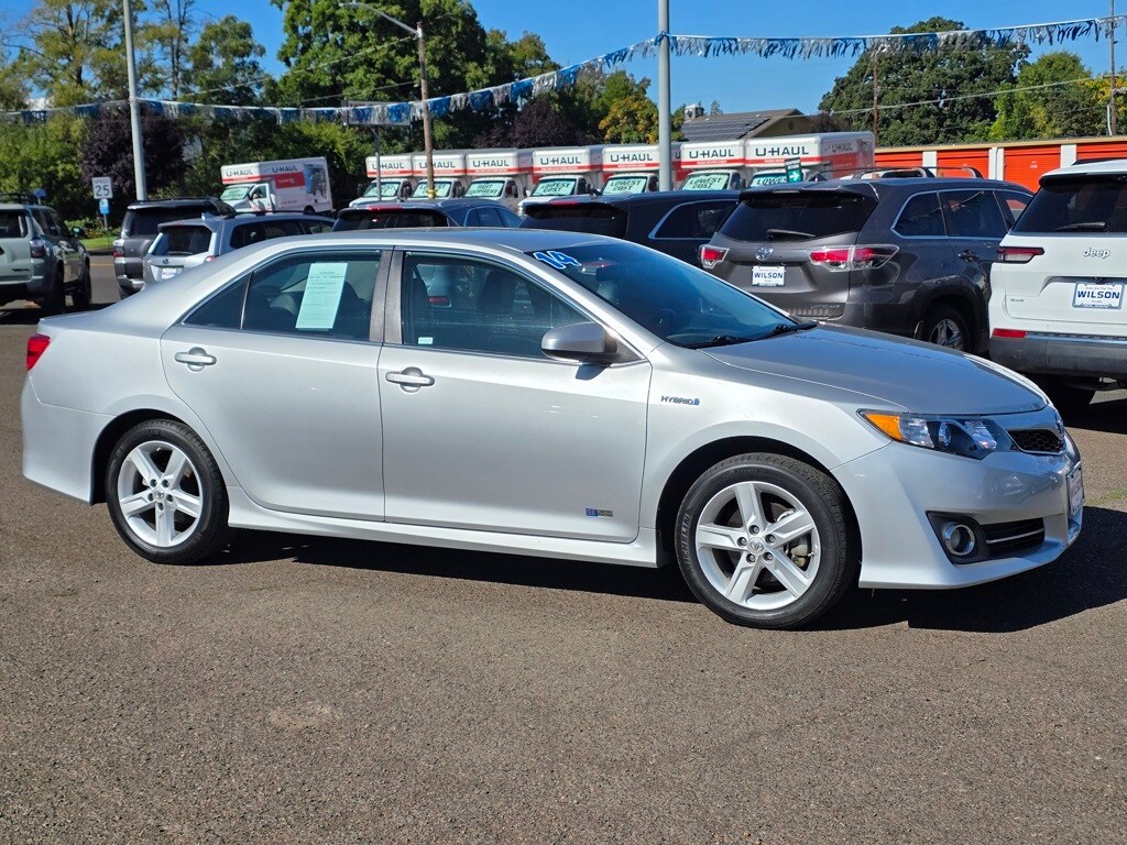 2014 Toyota Camry Hybrid SE photo 2