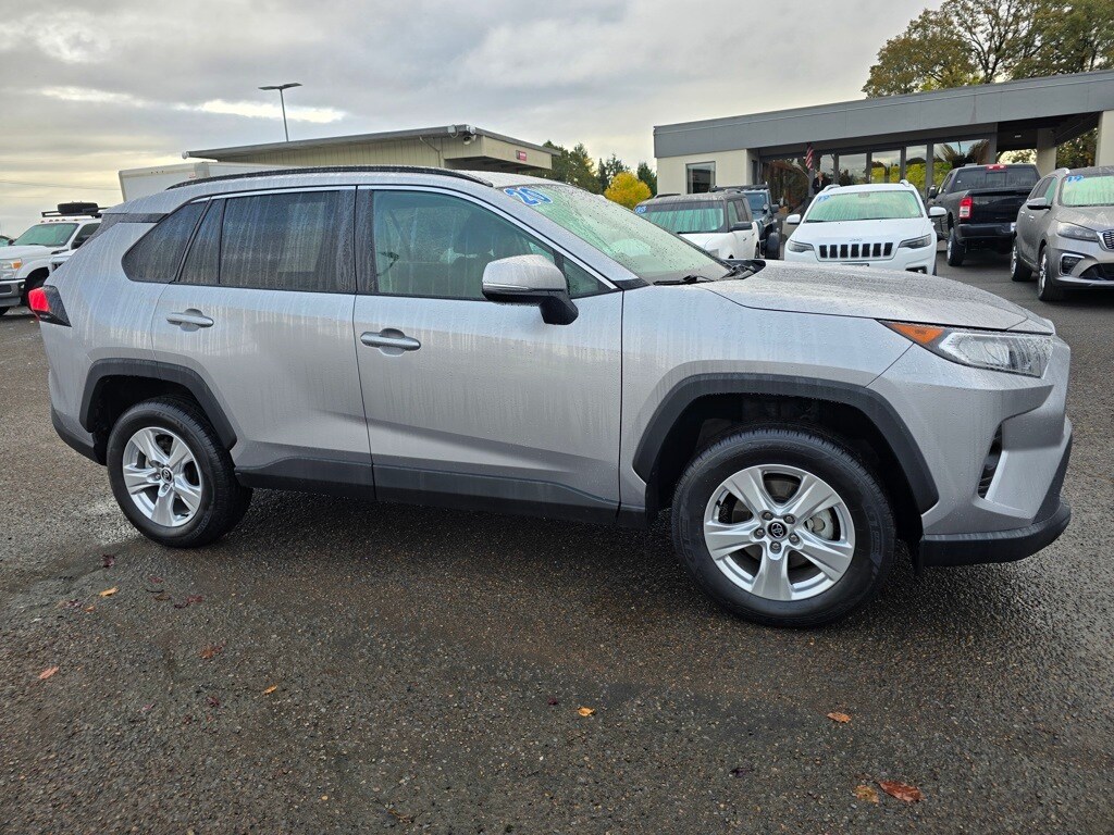 Used 2020 Toyota RAV4 XLE with VIN 2T3P1RFV4LC091665 for sale in Corvallis, OR