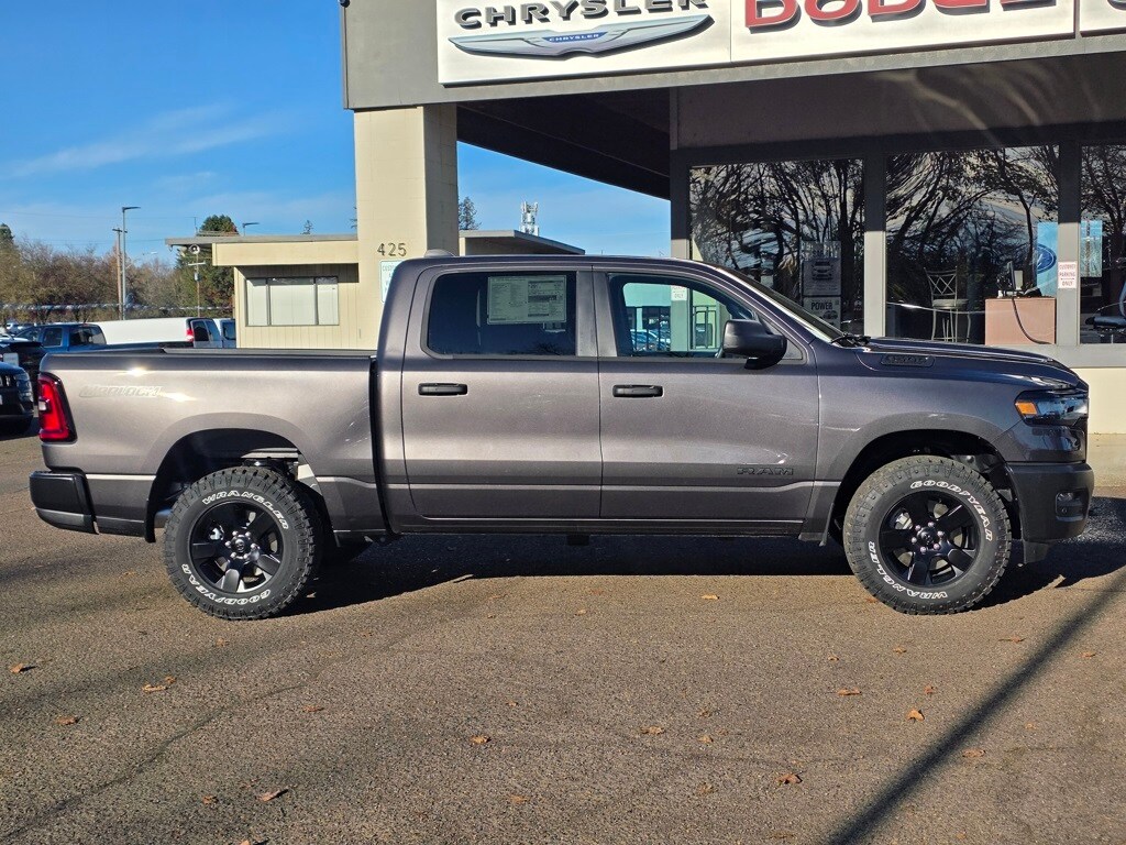 New 2026 Ram 1500 WARLOCK CREW CAB 4X4 5'7 BOX Pickup