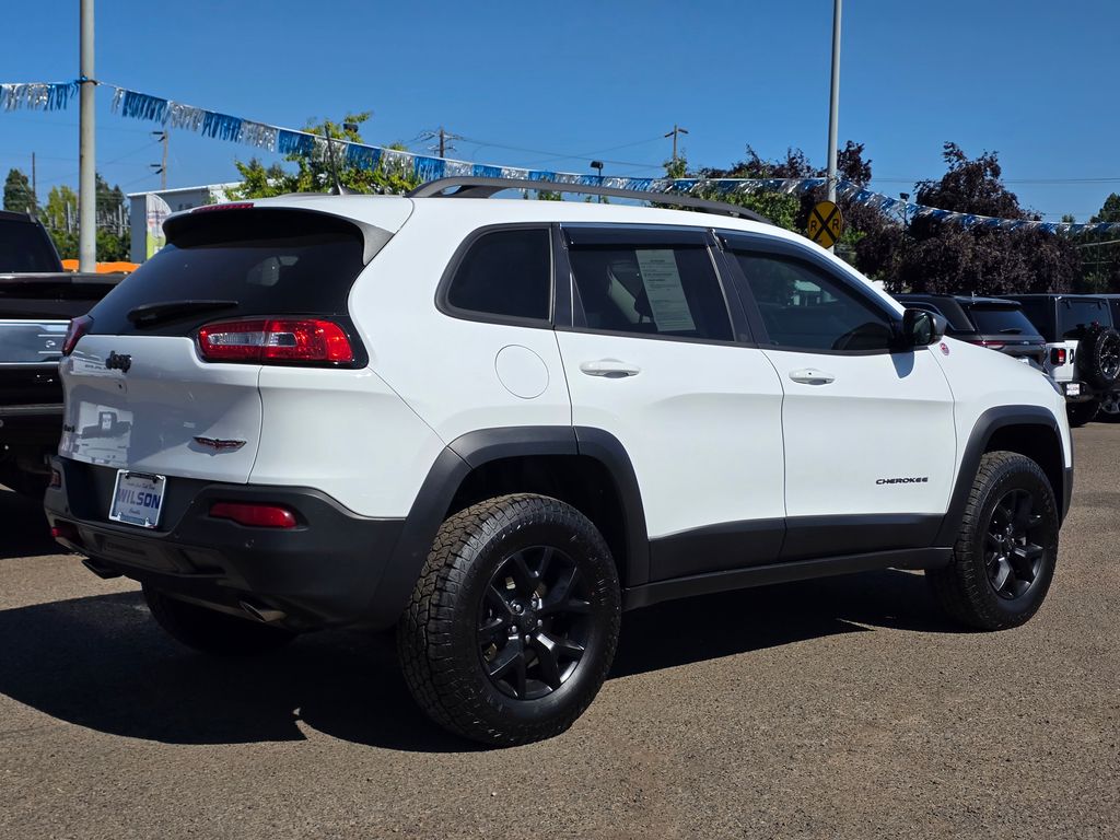 Used 2018 Jeep Cherokee Trailhawk with VIN 1C4PJMBX1JD549648 for sale in Corvallis, OR