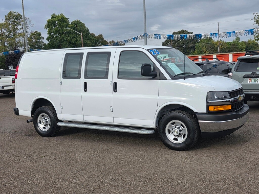 2023 Chevrolet Express 2500 Work Cargo Van photo 2