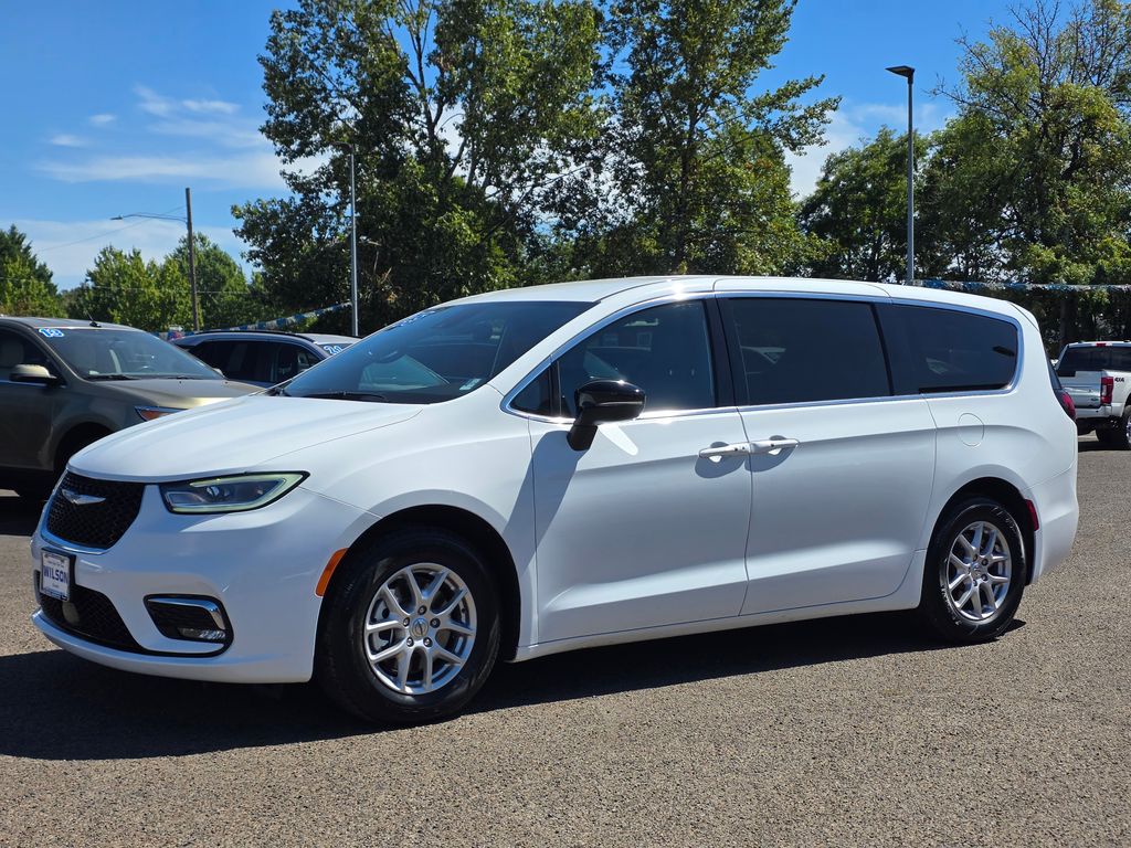 2025 Chrysler Pacifica