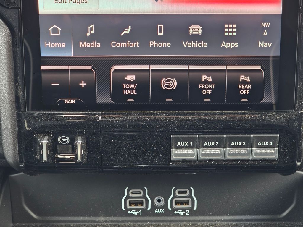 2025 RAM 3500 Laramie - Photo 15