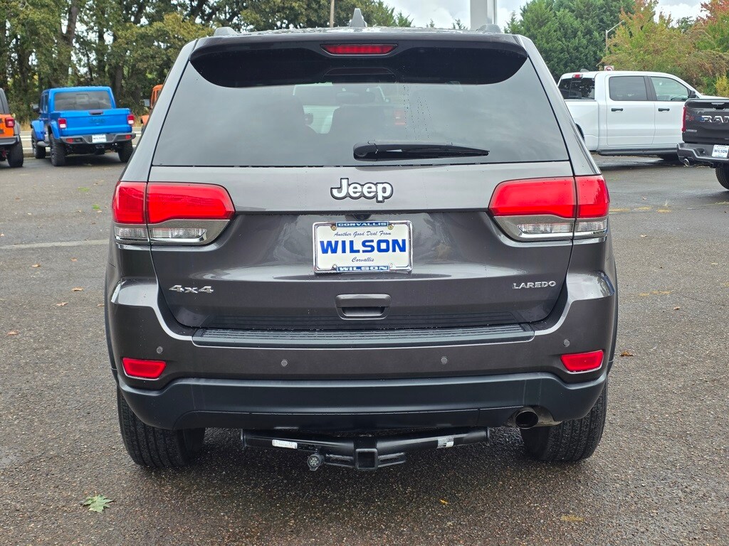 2017 Jeep Grand Cherokee Laredo photo 4