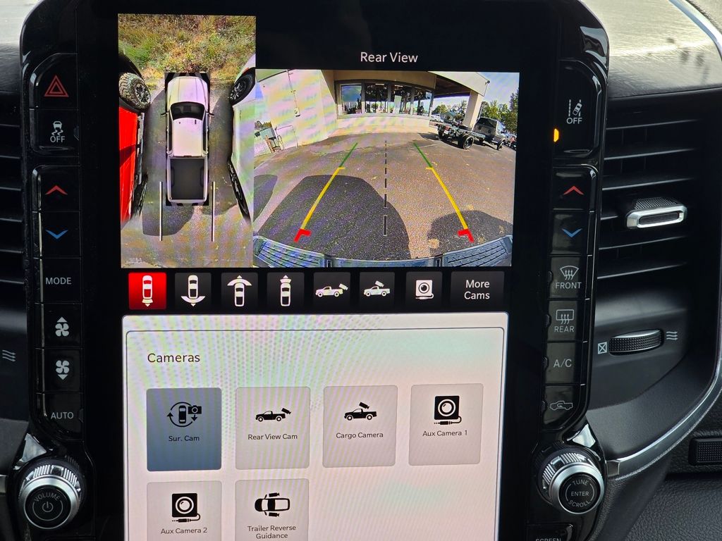 2025 RAM 3500 Laramie - Photo 14